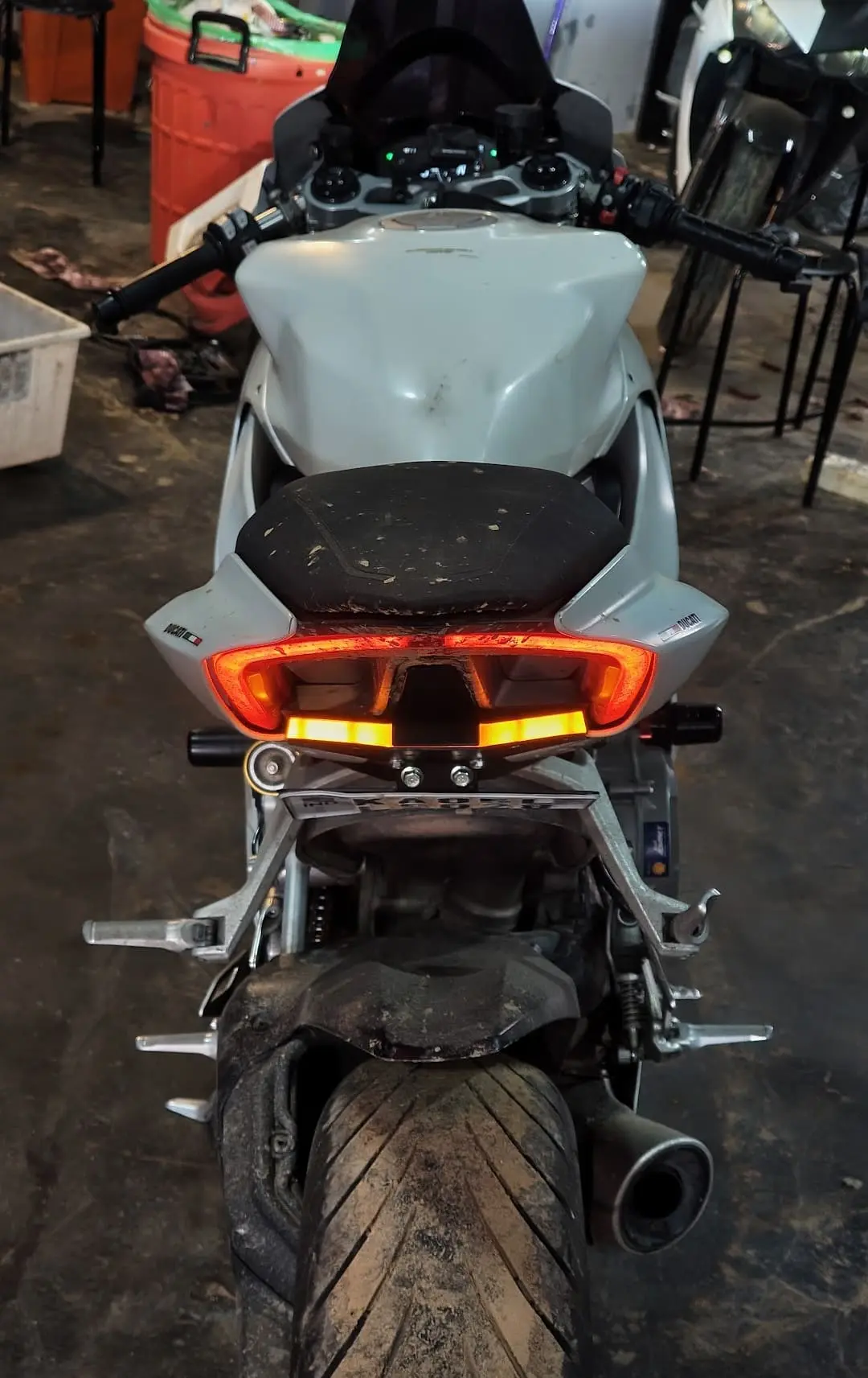 Custom Tail Tidy with Integrated Indicators view 6